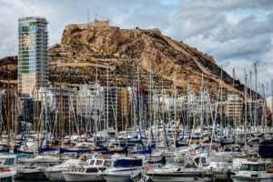 Castillo Santa Barbara, Alicante - fot. Juan J. Mart├şnez